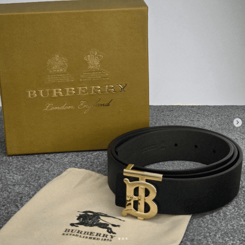 Cintura Burberry reversibile in pelle con fibbia TB